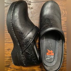 LIKE NEW Womens Dansko.